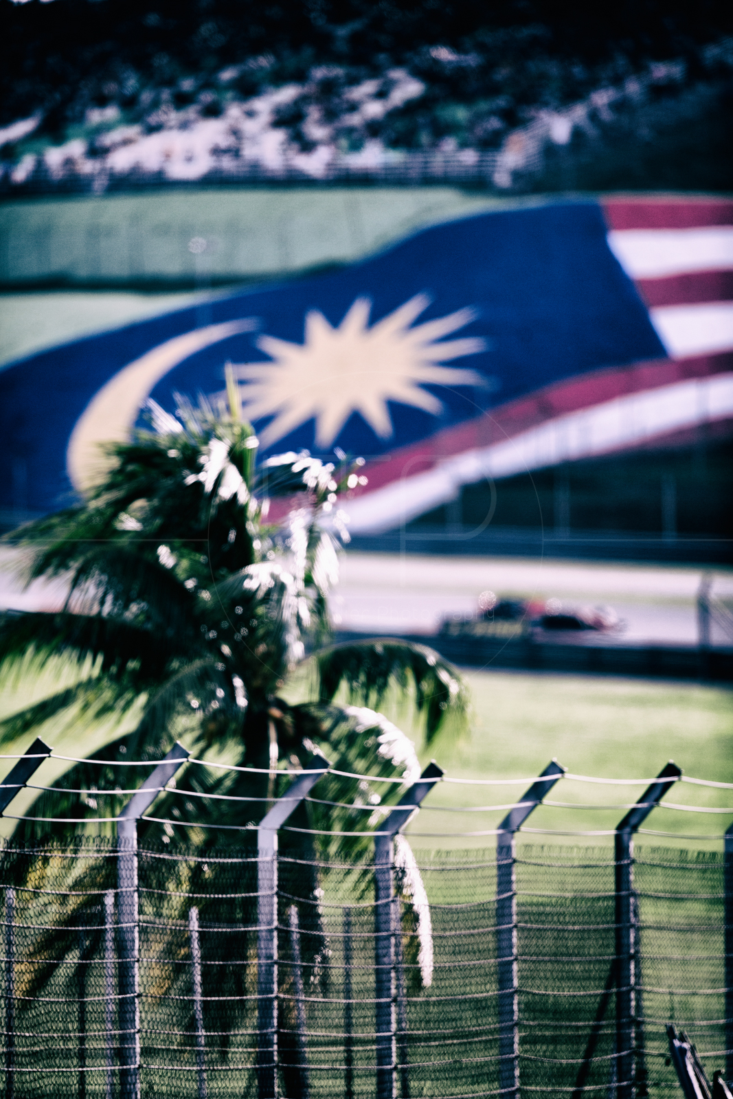 Formula 1 2017: Malaysian Grand Prix by Ian Thuillier. 