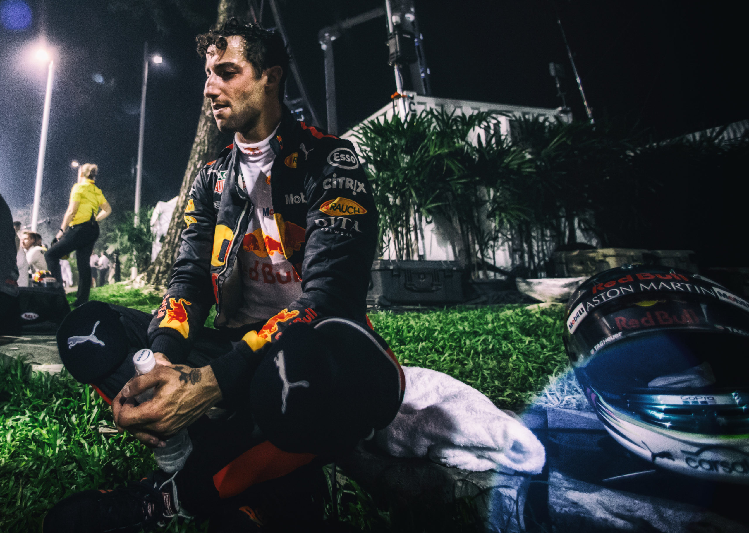 Formula 1 2018: Singapore Grand Prix by Ian Thuillier. 